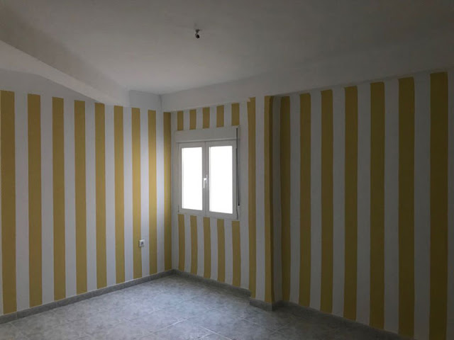 Colocación de papeles pintados en hogares y negocios